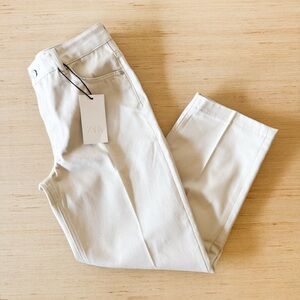 Zara High Rise Slim Fit Tapered Leg Off White Jeans Size 4